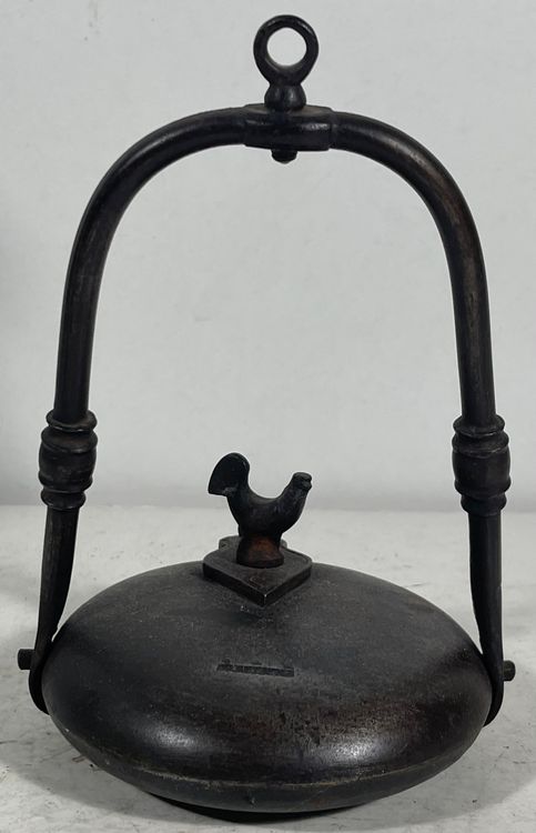 Alte China Bronze Ritual Objekt mit Hahn und Aufhängung. Kaufen auf