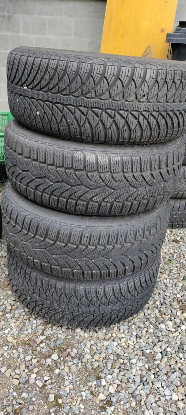 Pneus & Kompletträder: Winterreifen mit Alufelgen 4 Stück – Gebraucht aus Ottikon von nag-champa77 4