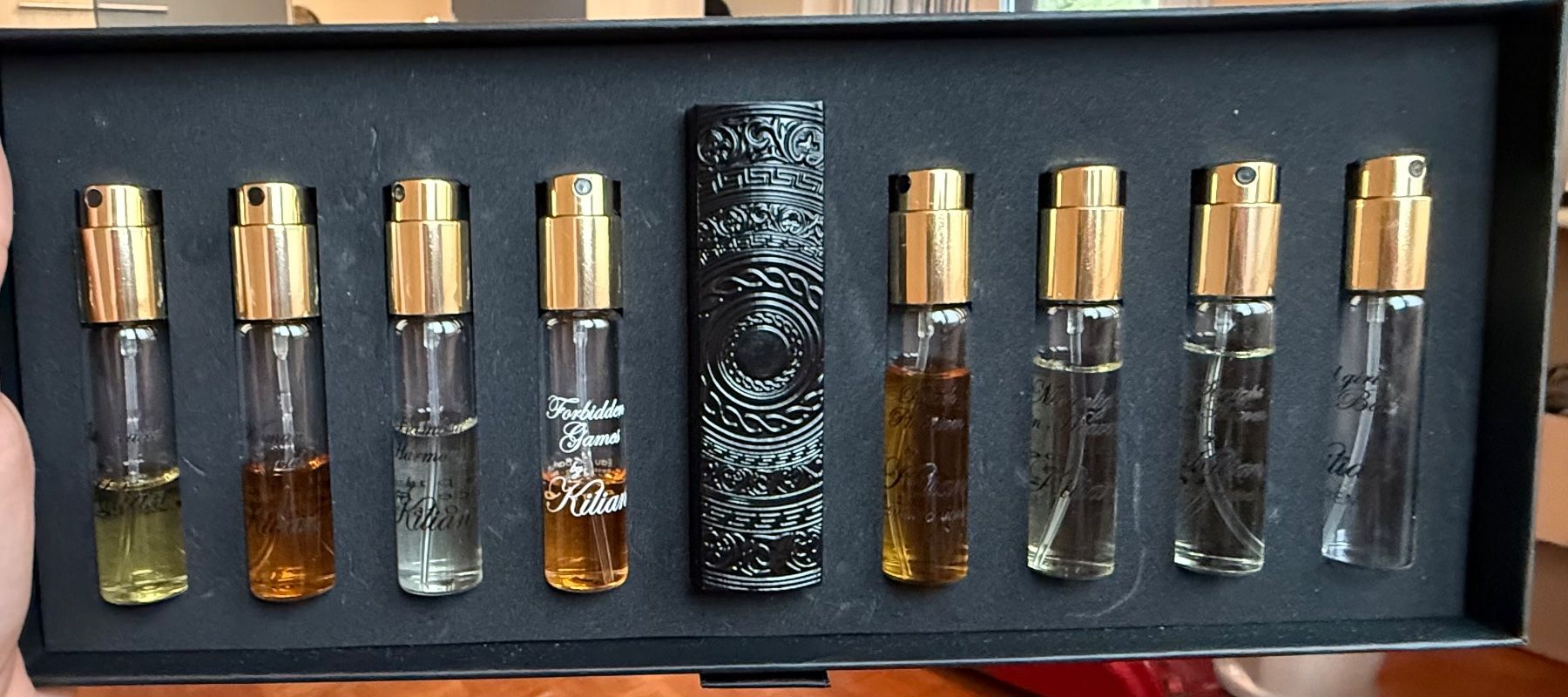 Kilian Profumi & Eau de Toilette: Kilian Discovery Set, 8 x 7.5ml – Usato da Altendorf venduto da Elenaneagu22 2