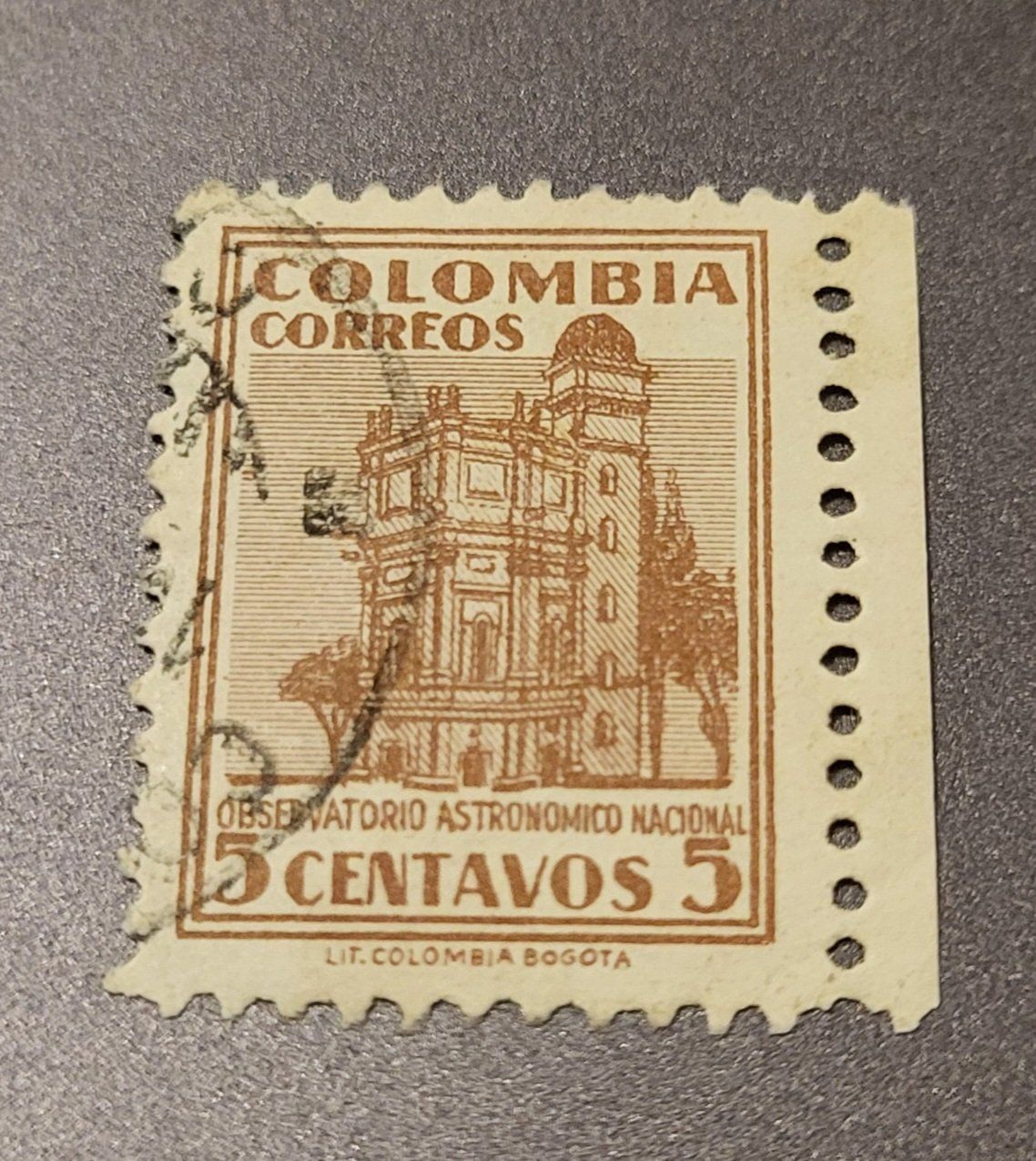 Tous les timbres: Kolumbien 1946 alte briefmarke – D'occasion à St Gallen par Stampsalshobby