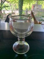 Grosser massiver Glaskelch