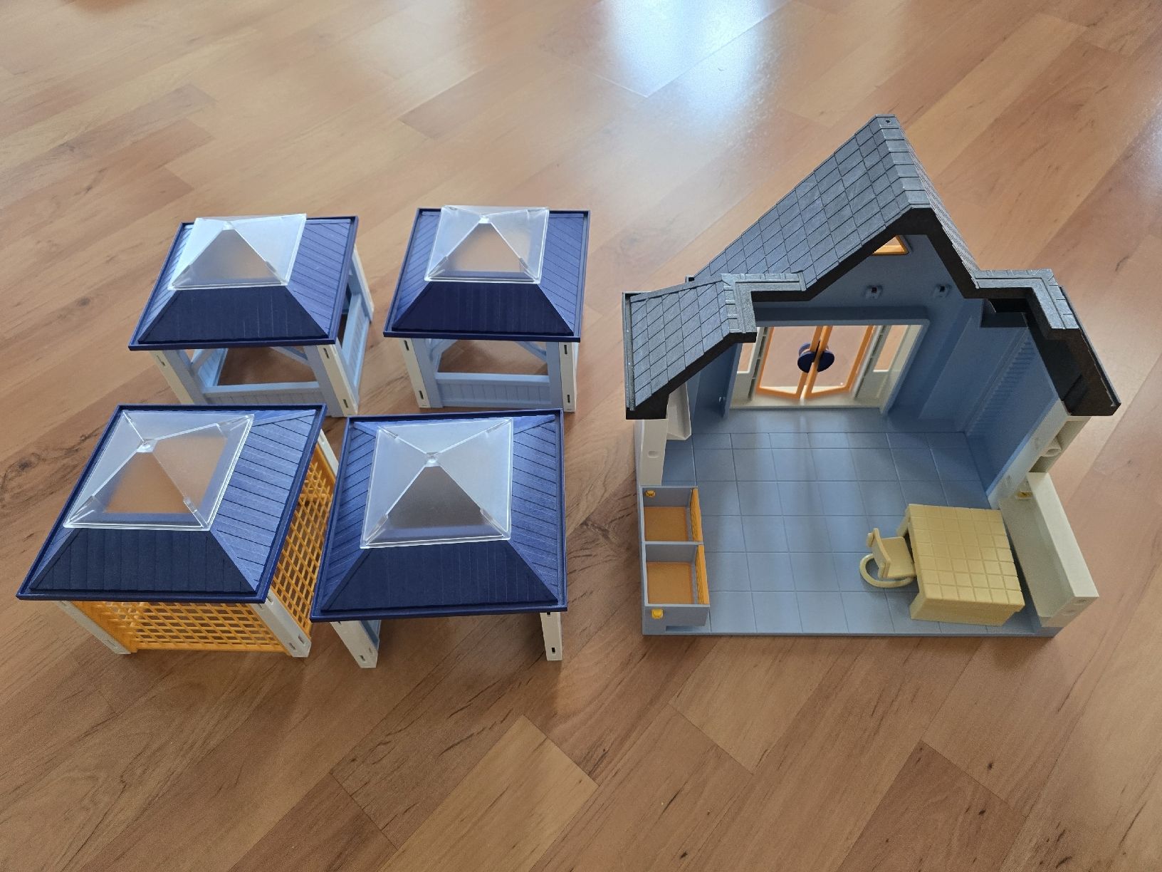 Playmobil Giocattoli: Gebrauchte Playmobil Tierarztpraxis – Usato da Brügg BE venduto da Eulette 1