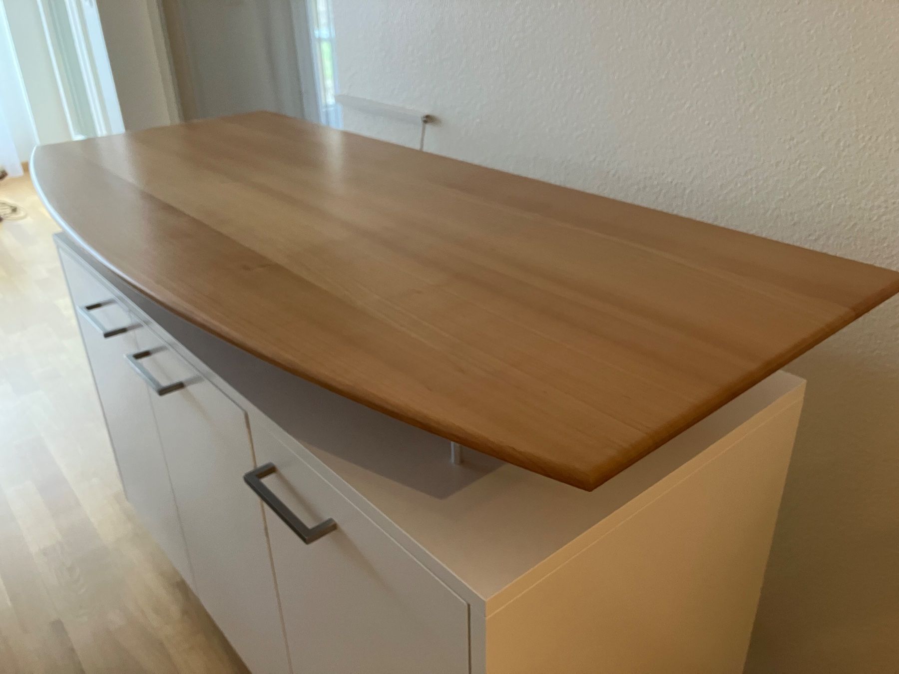 Cassettiere: Sideboard mit massivem Kirschbaum – Usato da Bern venduto da Schrineraendu 1