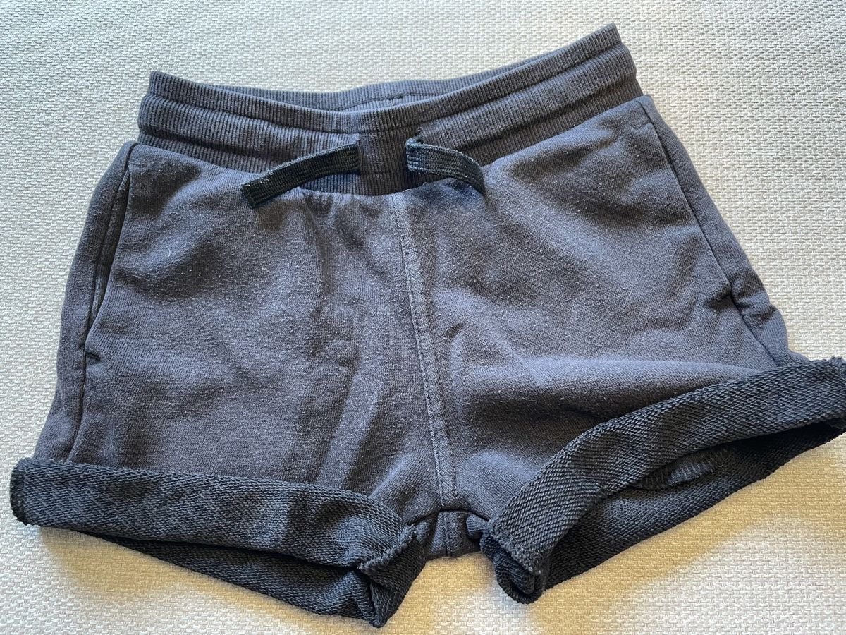 H&M Pantaloni: Baumwoll-Shorts Grösse 110 – Usato da Goldswil venduto da Fisel
