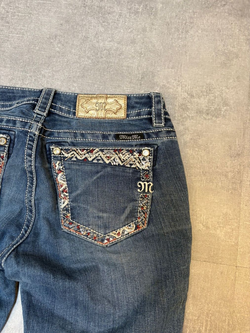 Jeans: Miss Me Bootcut Jeans - Grösse M/28 – Nuovo (secondo la descrizione) da Werdenberg venduto da hase.vintage 3