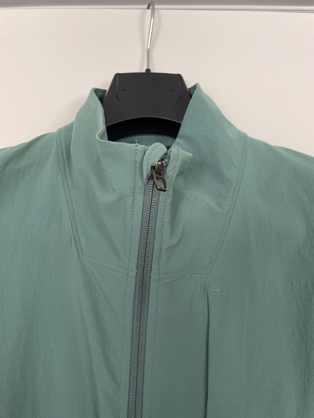 Lululemon Vestes: Herrenjacke Lululemon (Freizeit / Golf) – D'occasion à Zürich par pba_original 2