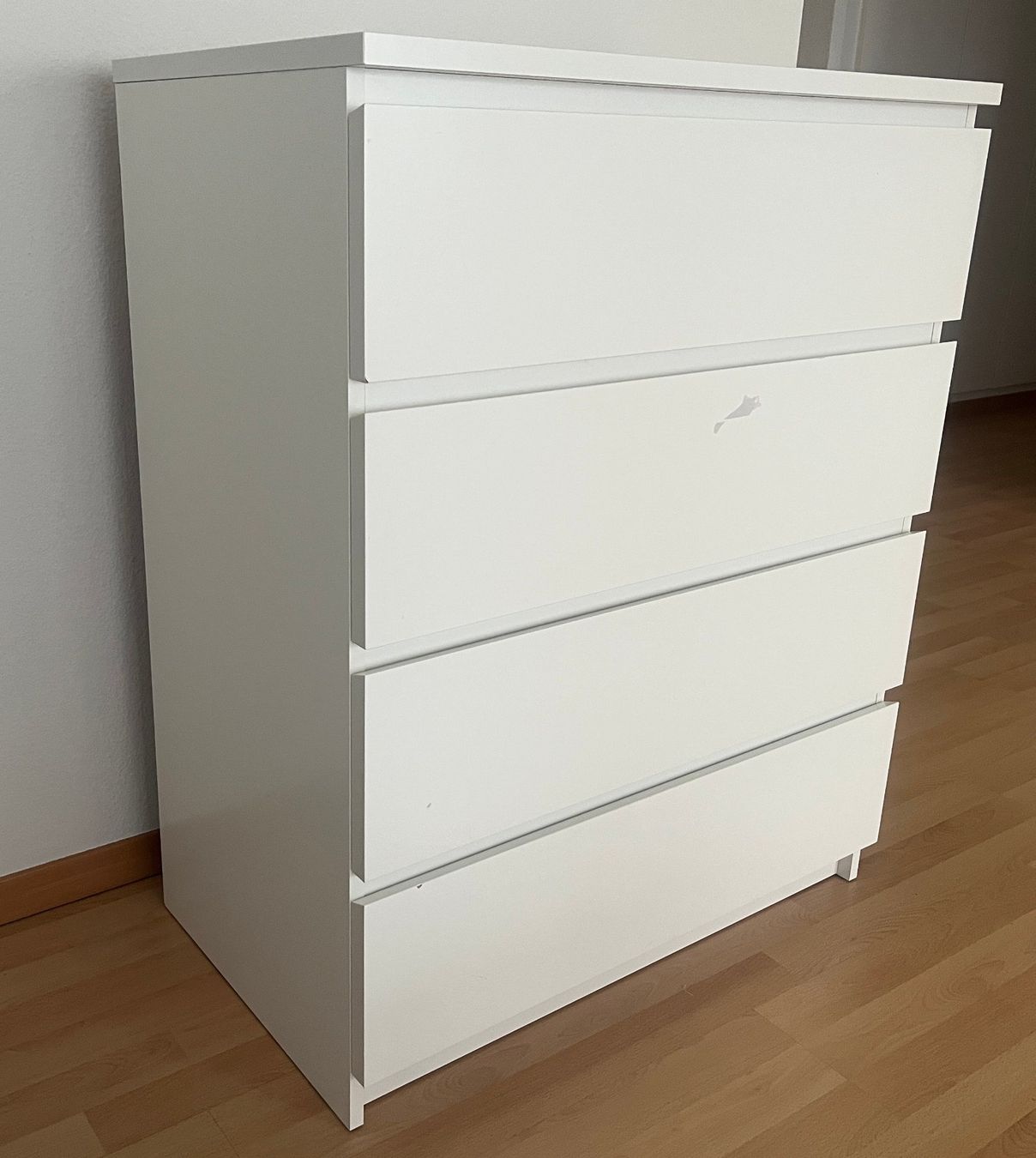 Ikea Cassettiere: IKEA MALM, Kommode 4 Schubladen weiss, 80x100cm – Usato da Zürich venduto da fbsm 2
