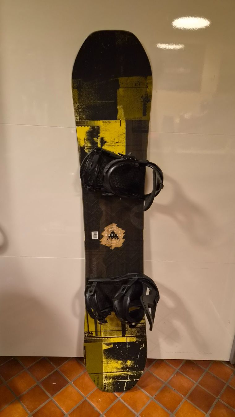 Burton Board: Burton Snowboard 145cm inkl. Bindung – Usato da Oberrieden venduto da Raja011