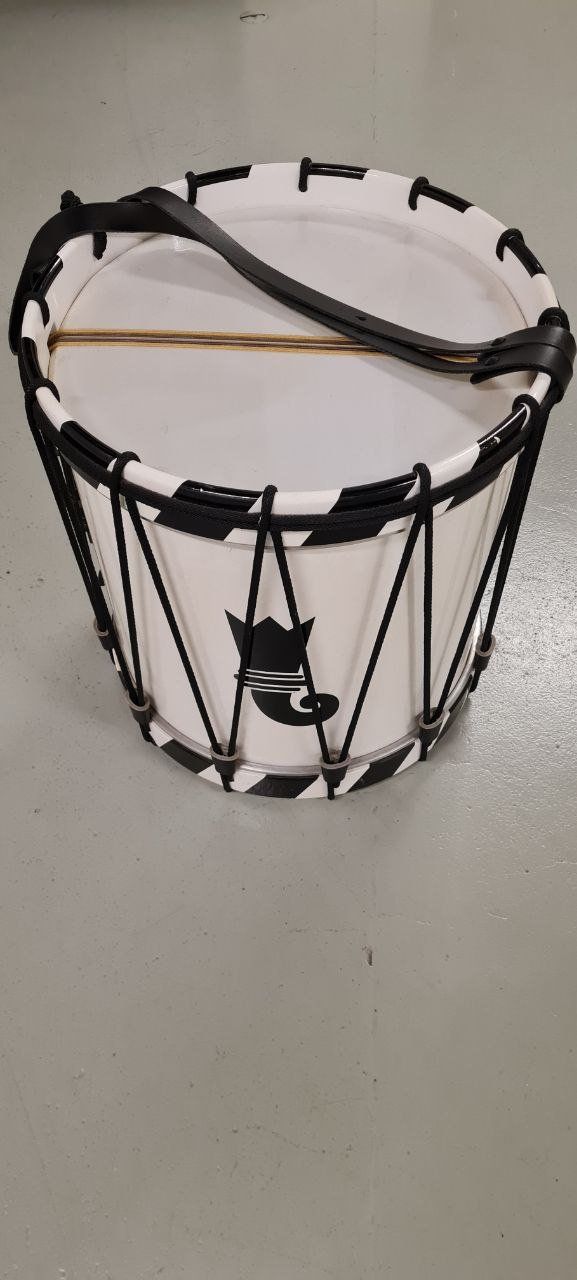 Basler Strumenti musicali: Basler Trommel Holz – Usato da Muttenz venduto da Mammeli2000 2