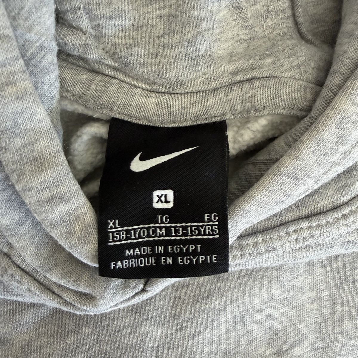 Nike Maglioni & Felpe: Nike Hoodie Grau Grösse XS – Usato da St. Gallen venduto da Lxra145 2