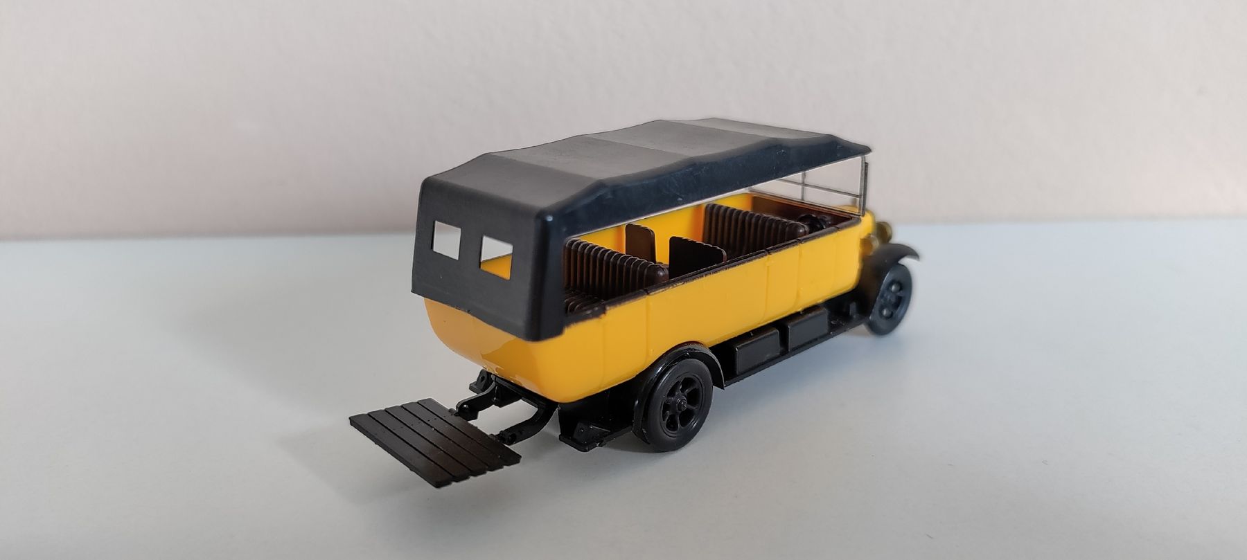 Roskopf Voitures modèles: ROSKOPF-MODELL - "FBW-Alpenwagen/PostAuto"| gelb | Cabrio  – D'occasion à Boswil par MAF_952 1