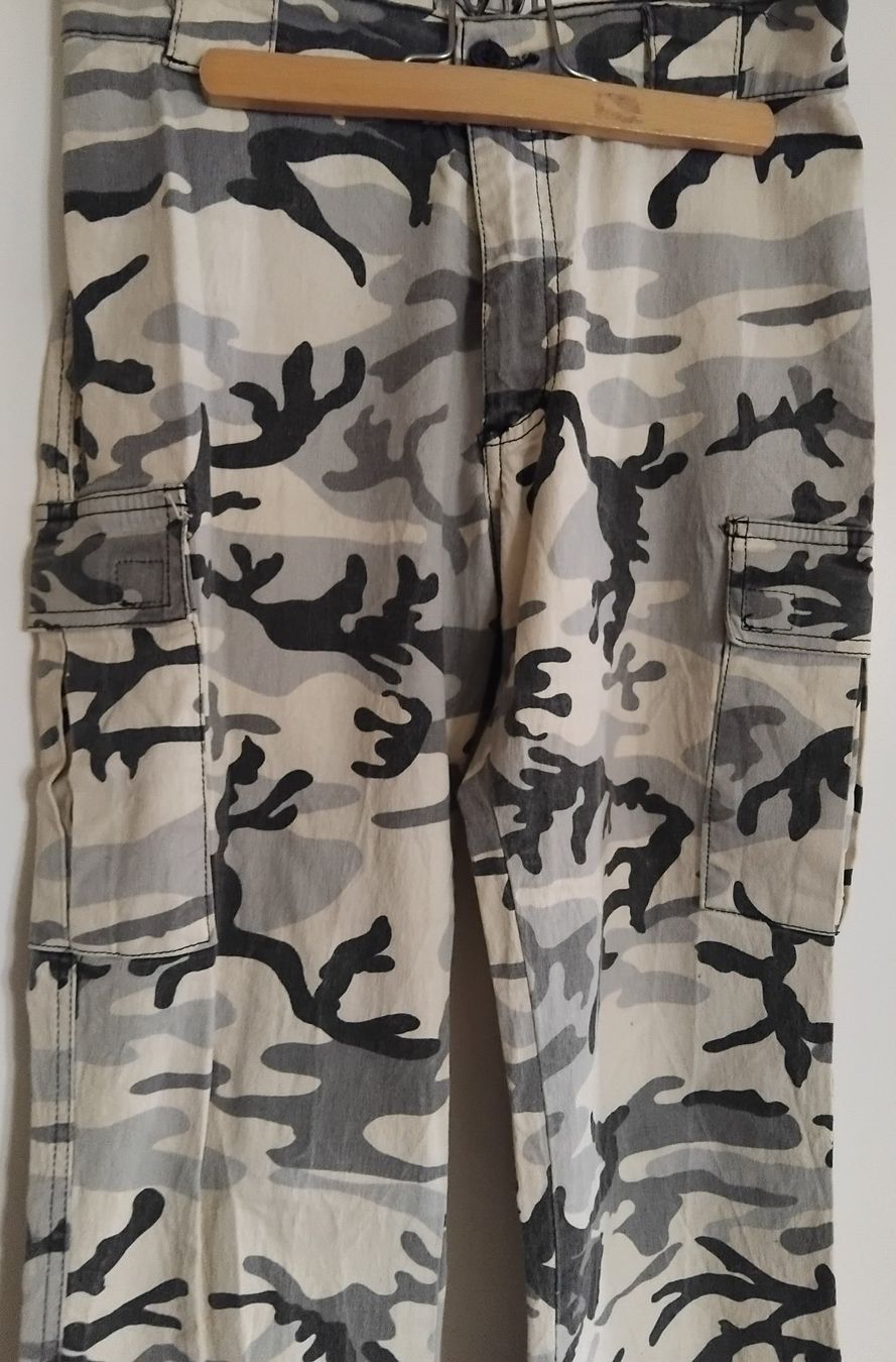 Jeans: Camouflage-Jeans Gr. 38 – Nuovo (secondo la descrizione) da Rorschach venduto da kristys 2