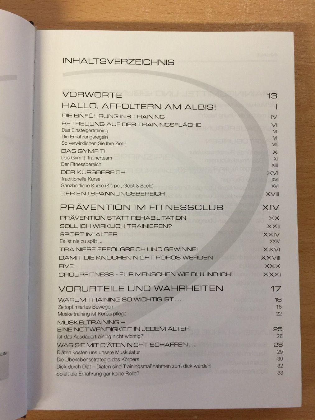 Bücher: Erfolgreich trainieren – Gebraucht aus Glattfelden von cybermaxx 2