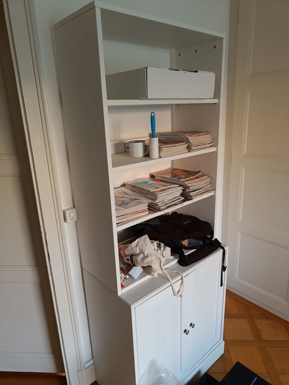 Ikea Armadi: Bibliothèque / armoire IKEA HAVSTA blanche – Usato da Genève venduto da sca_j5cs