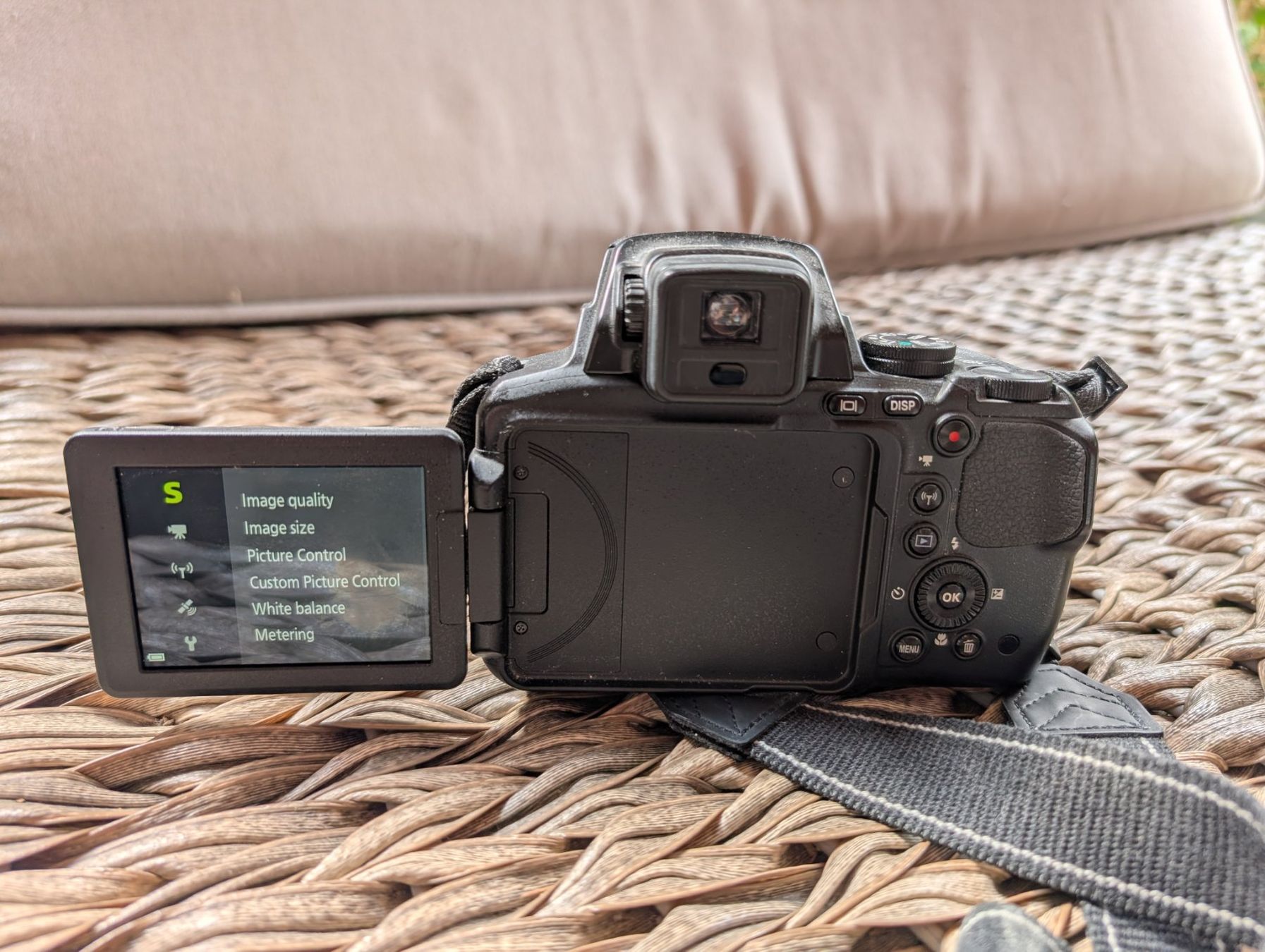Nikon Fotocamera: Nikon Coolpix P900 ultrazoom – Usato da Horgen venduto da joc 5