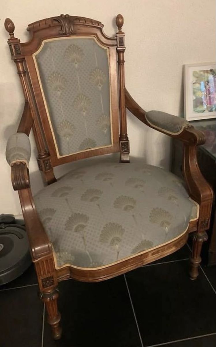 Divani: Antikes Sofa mit  1 Sessel und 1 Fusshocker – Usato da Scheuren venduto da streifenfisch 1