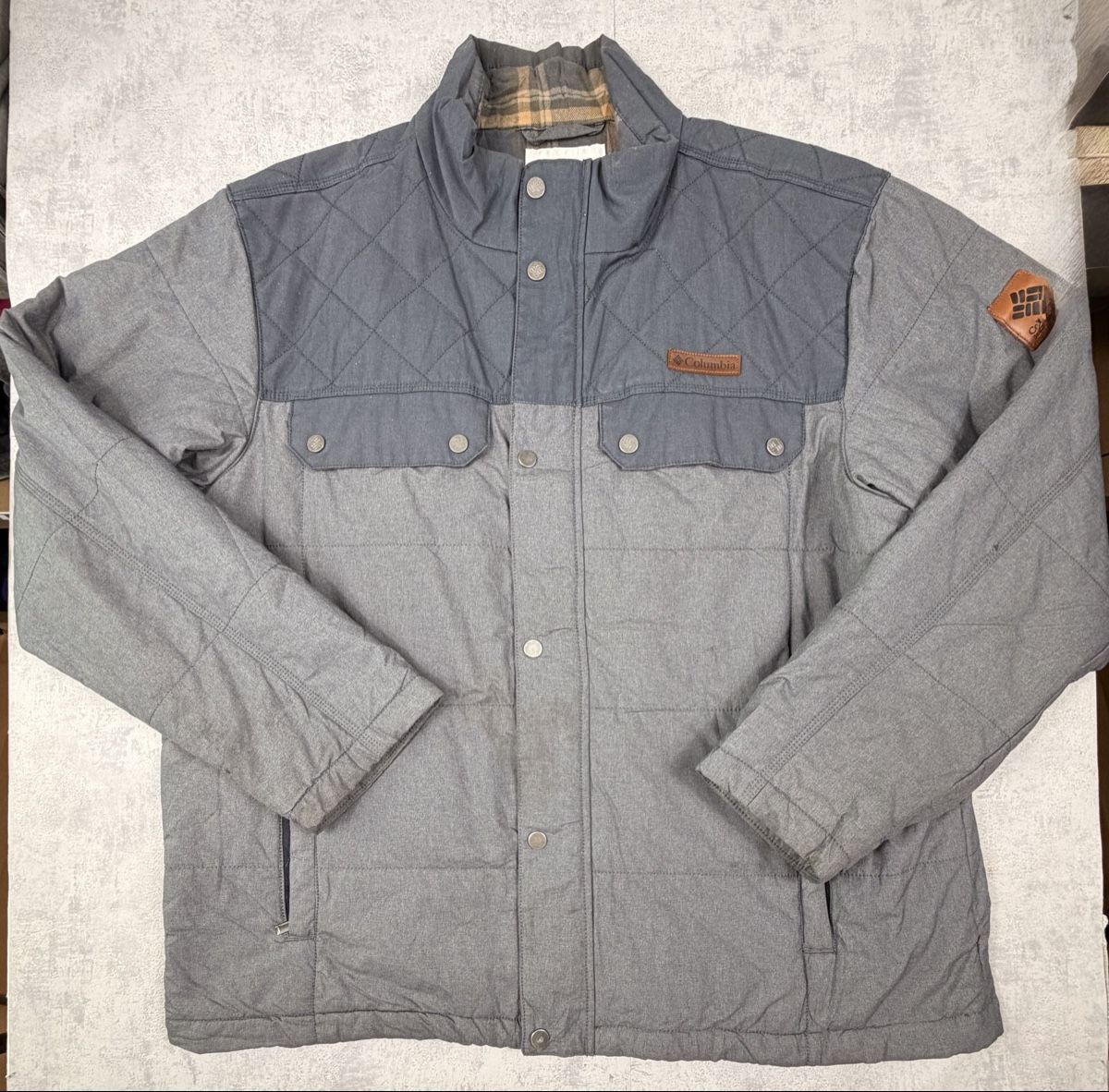 Columbia Giacche: Veste Jacket Columbia Grise - Taille XL – Usato da Neuchâtel venduto da aliceguins
