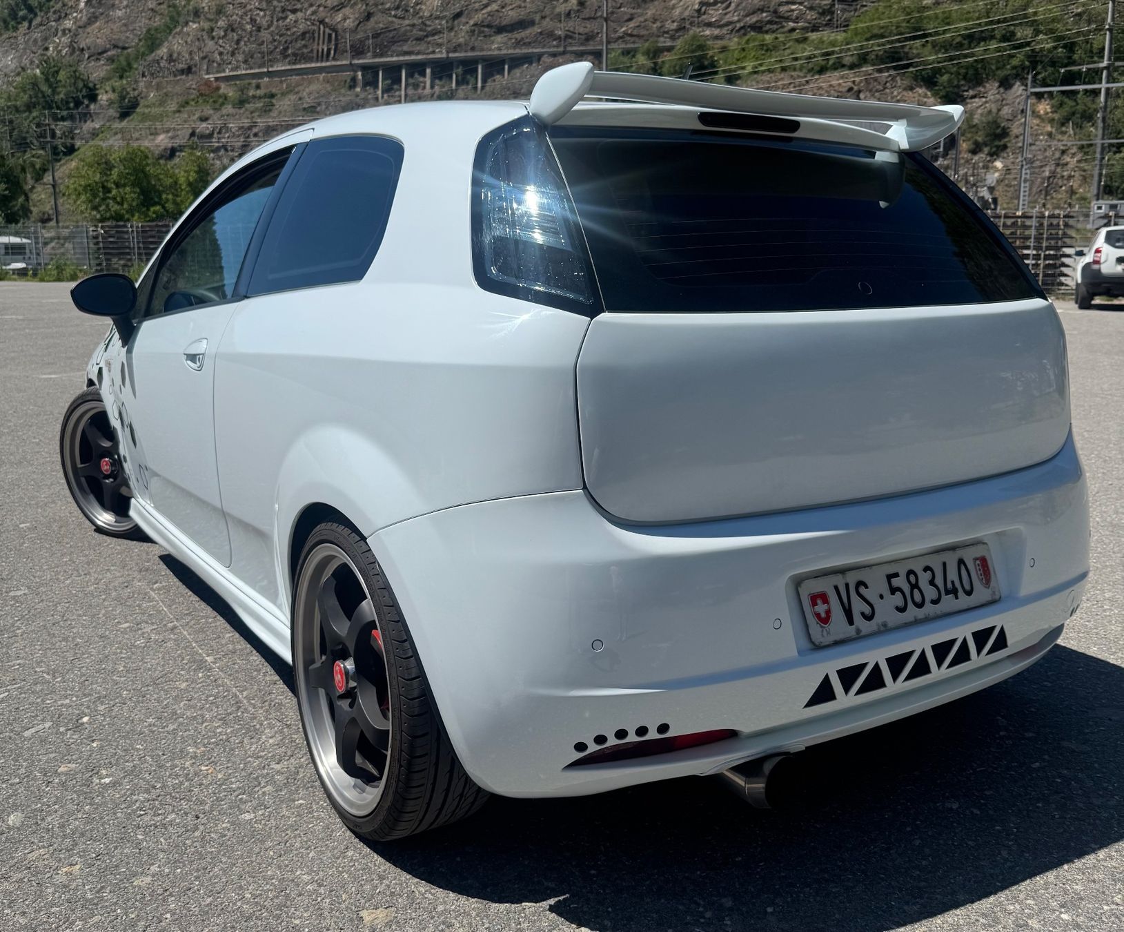 Fiat Automobili: Fiat Grande Punto 1.9JTD multijet – Usato da Bitsch venduto da PescisCarDesign 2