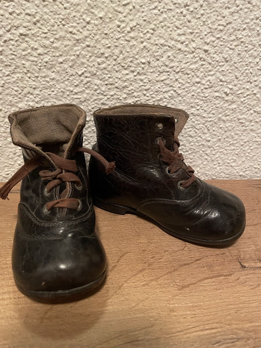 Scarpe per ragazzi: BALLY Kinderschuhe von 1870 – Usato da Maur venduto da terryf
