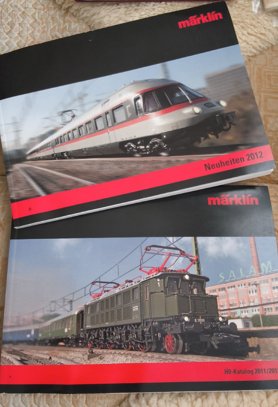 Riviste & Magazine: 2 Märklin kataloge 2011/2012 – Usato da Hallau venduto da histoiremerveilleuse 1