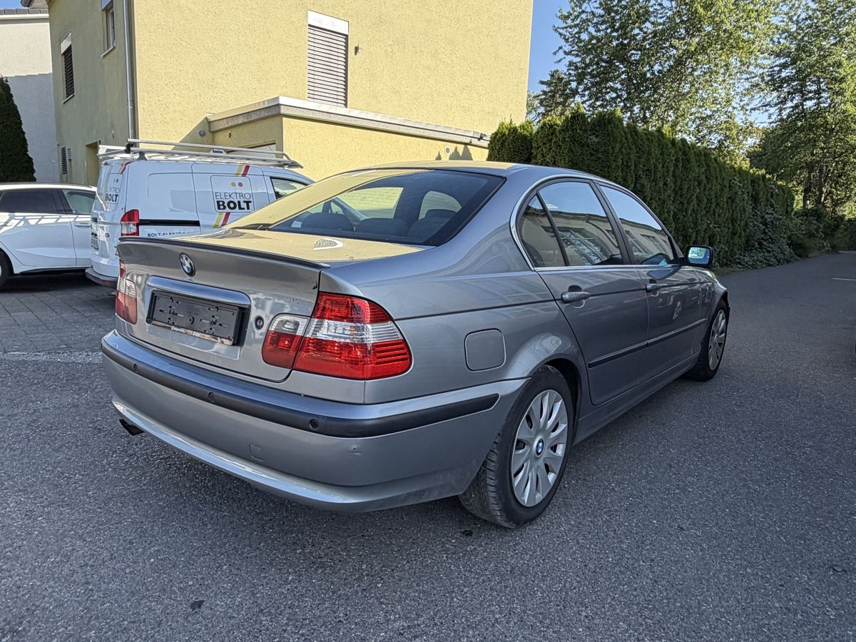 BMW Autos: Bmw 320i Benzin  – D'occasion à Amriswil par Autocent 3