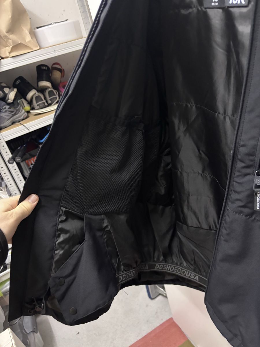 DC shoes Jacken: DC Snowboard Jacke – Gebraucht aus Oberkirch LU von mri_8qpz 4