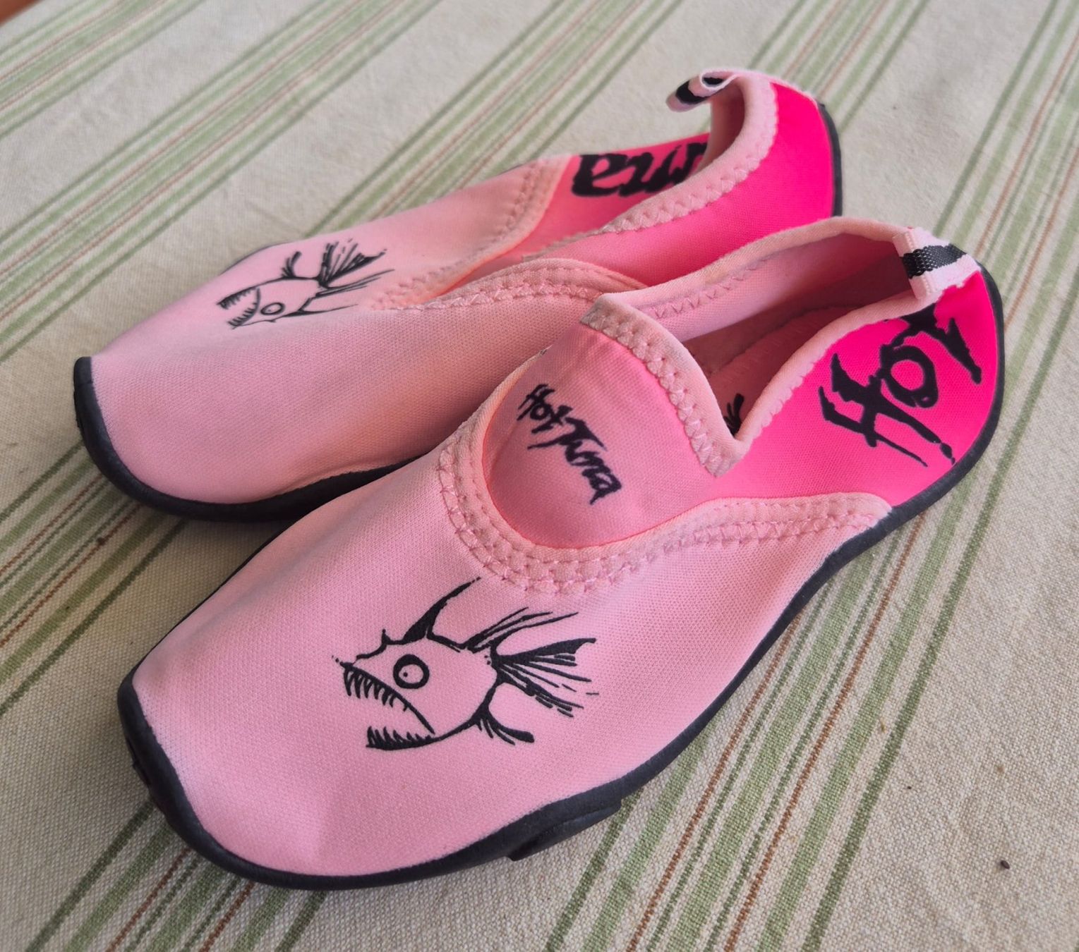 Scarpe per ragazze: Wasserschuhe Grosse 28 – Usato da Oberwil BL venduto da Ilona_z