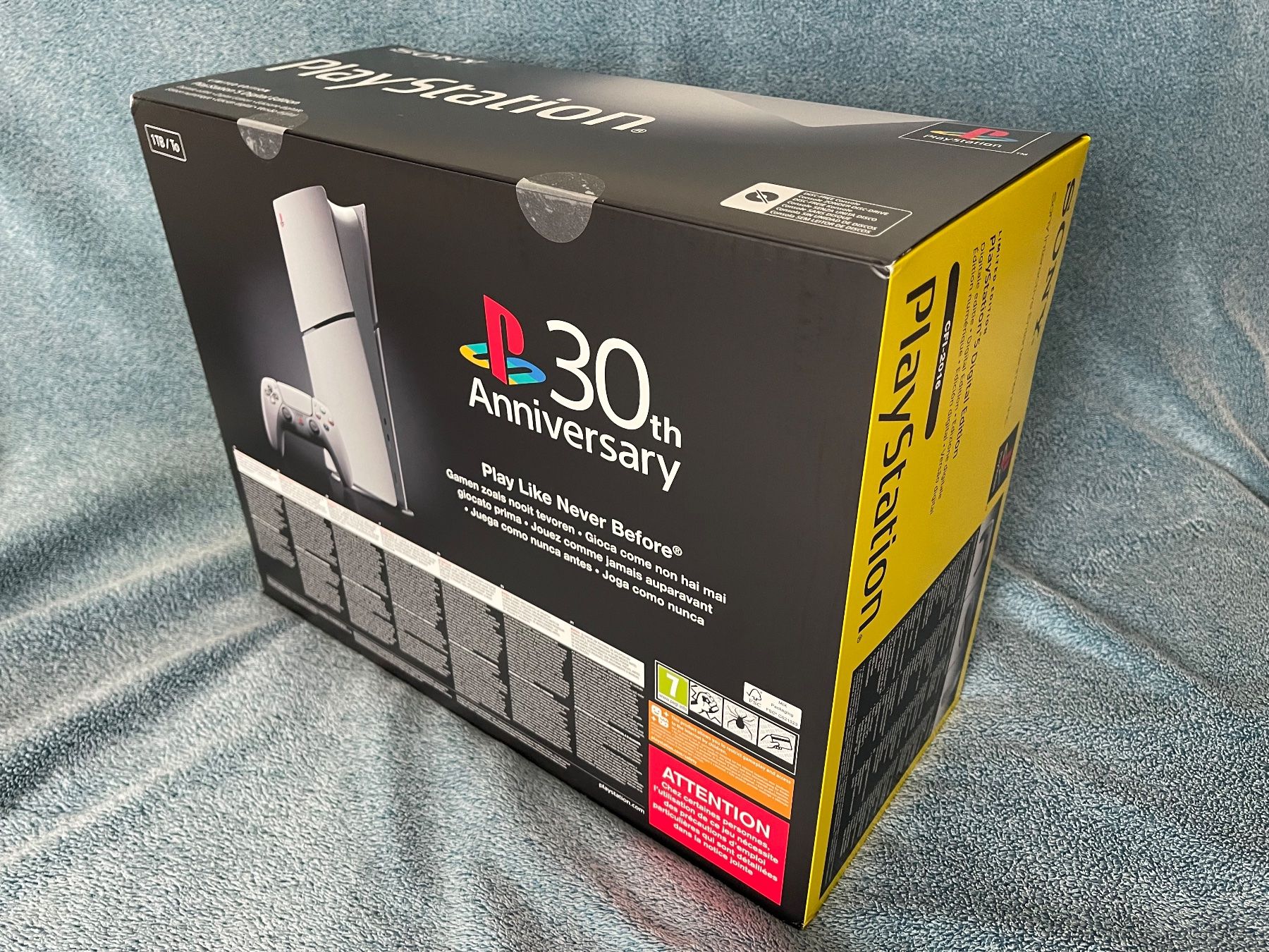 Sony Console: Playstation 5 Digital - 30th Anniversary Limited Edition – Nuovo e nell'imballaggio originale da Kaltbrunn venduto da Banknotes 1