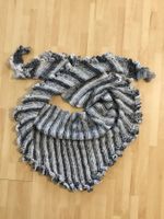 Dreiecktuch/Schal, handgestrickt Schwarz,Weiss, Grau, neu