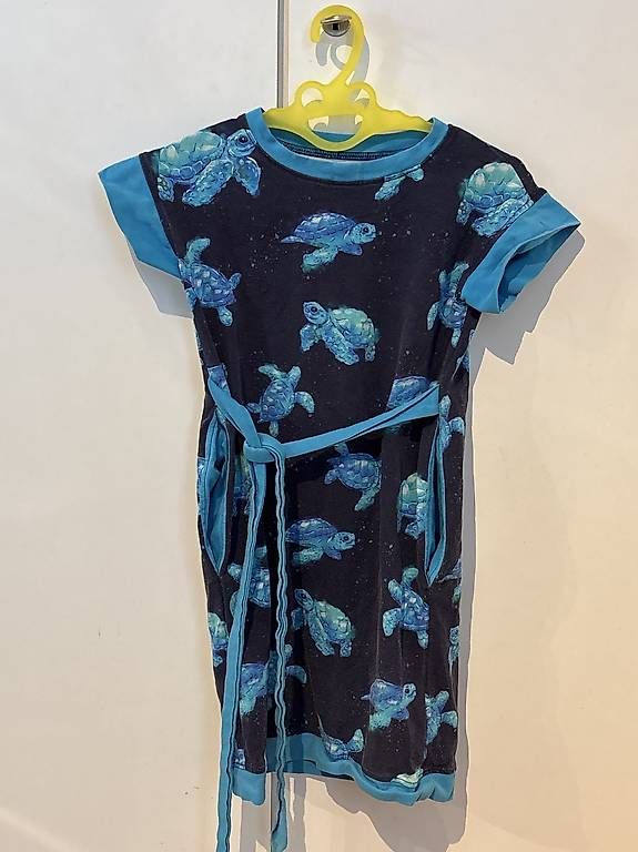 Vestiti & Gonne: Handmade Kleid mit Schildkröten Gr. 116 – Usato da Uzwil venduto da vanillebonbon