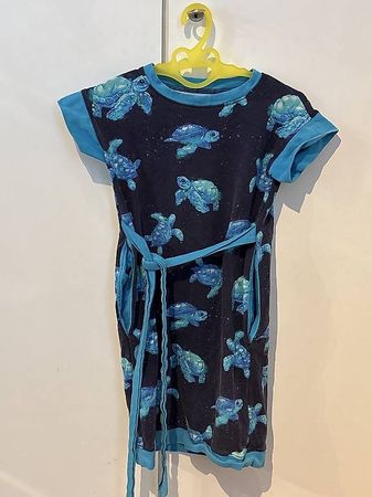 Handmade Kleid mit Schildkröten Gr. 116