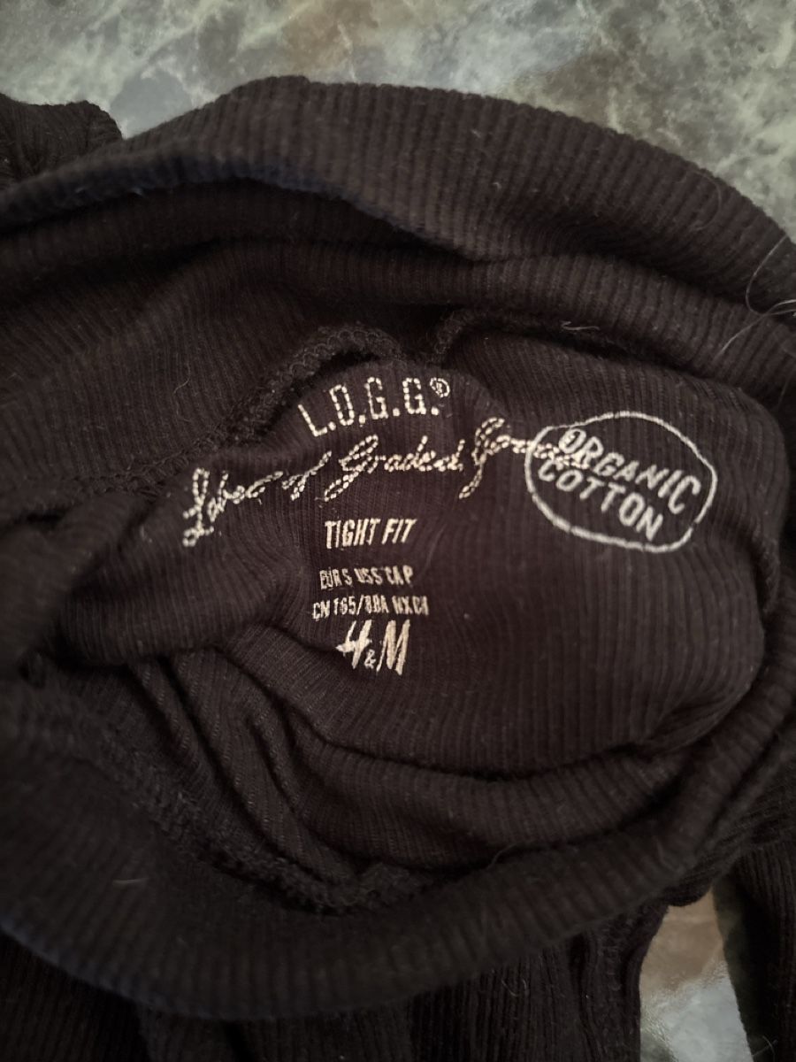 H&M Maglioni & Felpe: Pull col roulé noir H&M L.O.G.G coton bio Taille S tight fit – Usato da La Chaux-de-Fonds venduto da lea_77ly 1
