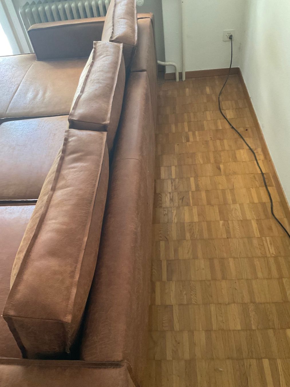 Sofas: Braunes Kunstledersofa – Gebraucht aus Zürich von fdr_q6l7 4