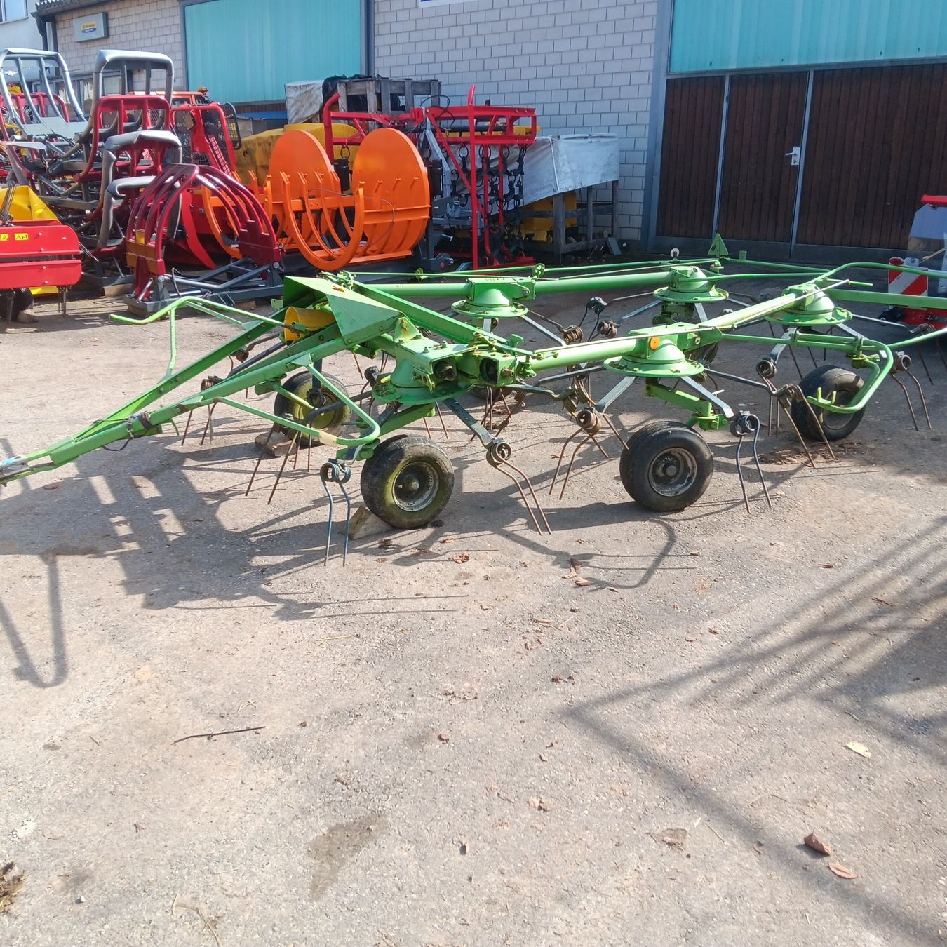 Tutte le macchine: Kreiselheuer Deutz Fahr KH 2.76 – Difettoso da Degersheim venduto da powertrac 1