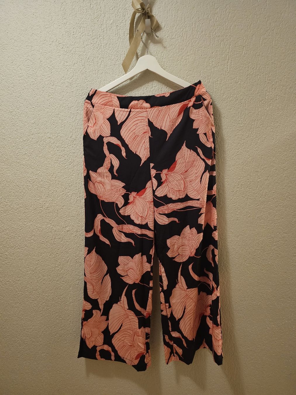 Lotti di vestiti: Sommer Set: Bluse und Hose mit Blumenmuster, Grösse M – Nuovo (secondo la descrizione) da Bern venduto da Oscarella 1