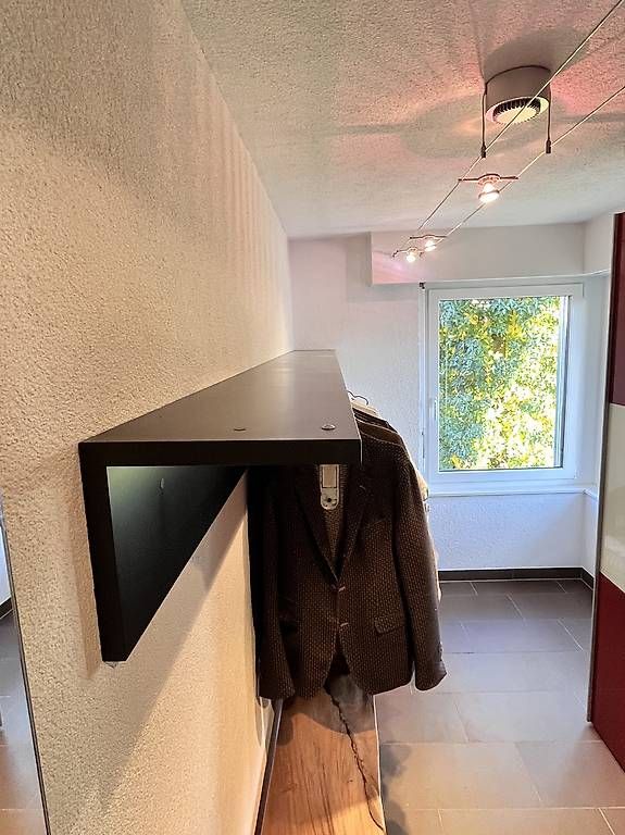 Porte manteau: Geräumige Garderobe – D'occasion à Rebstein par L9000 1