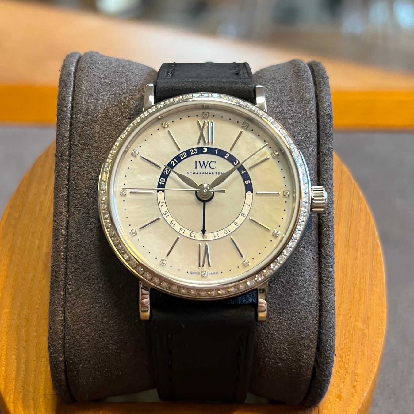 IWC Orologi: IWC Portofino Automatic Date Diamond Set IW459101 – Usato da Carouge GE venduto da Watchaser