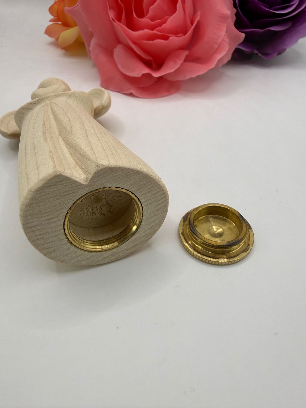 Articoli in legno: Gedenkurne aus Holz – Usato da Hünenberg venduto da nicolay27 2