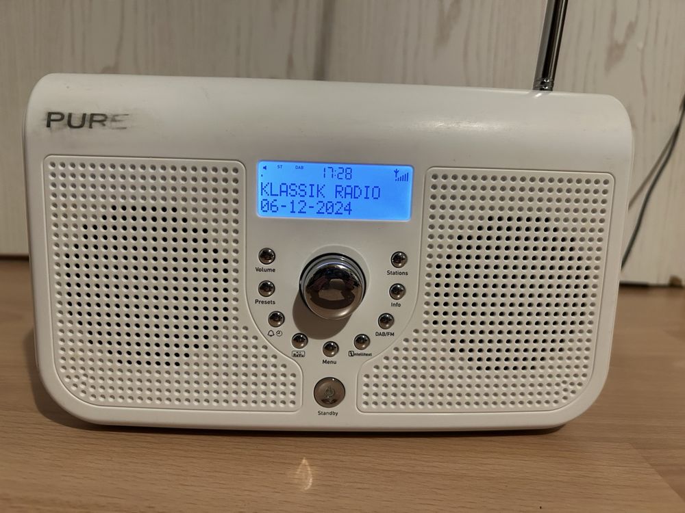 PURE Digitalradio, UKW, DAB+ inkl. Radiowecker (Gebraucht) in Solothurn ...