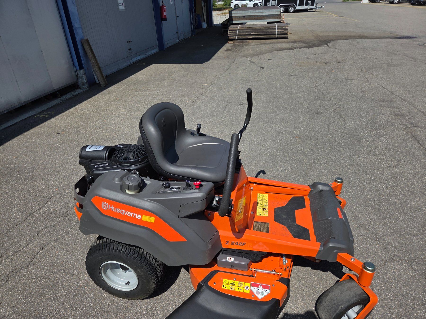 Husqvarna Tagliaerba: Rasentraktor / Rasenmäher – Usato da Adligenswil venduto da Sanica77