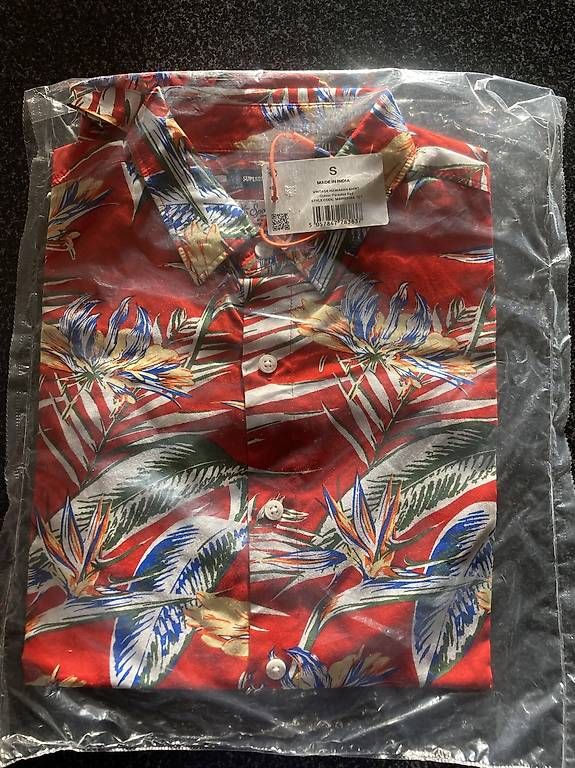 Hemden: Chemise Hawaïenne Super Dry Neuve – Gebraucht aus St-Prex von cha_rmw5