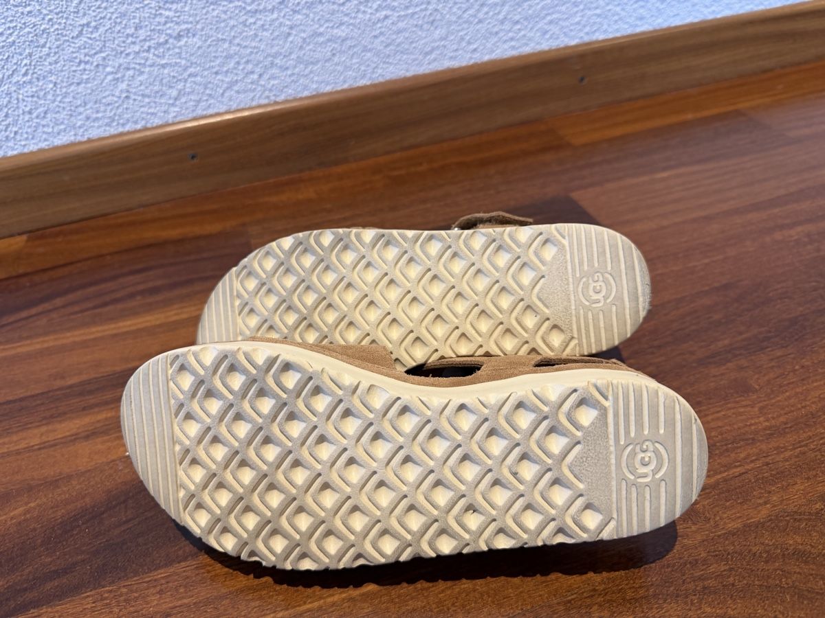 Ugg Scarpe per ragazze: UGG Sandalen Gr. 35 – Usato da Glattpark(Opfikon) venduto da Glatt19 3