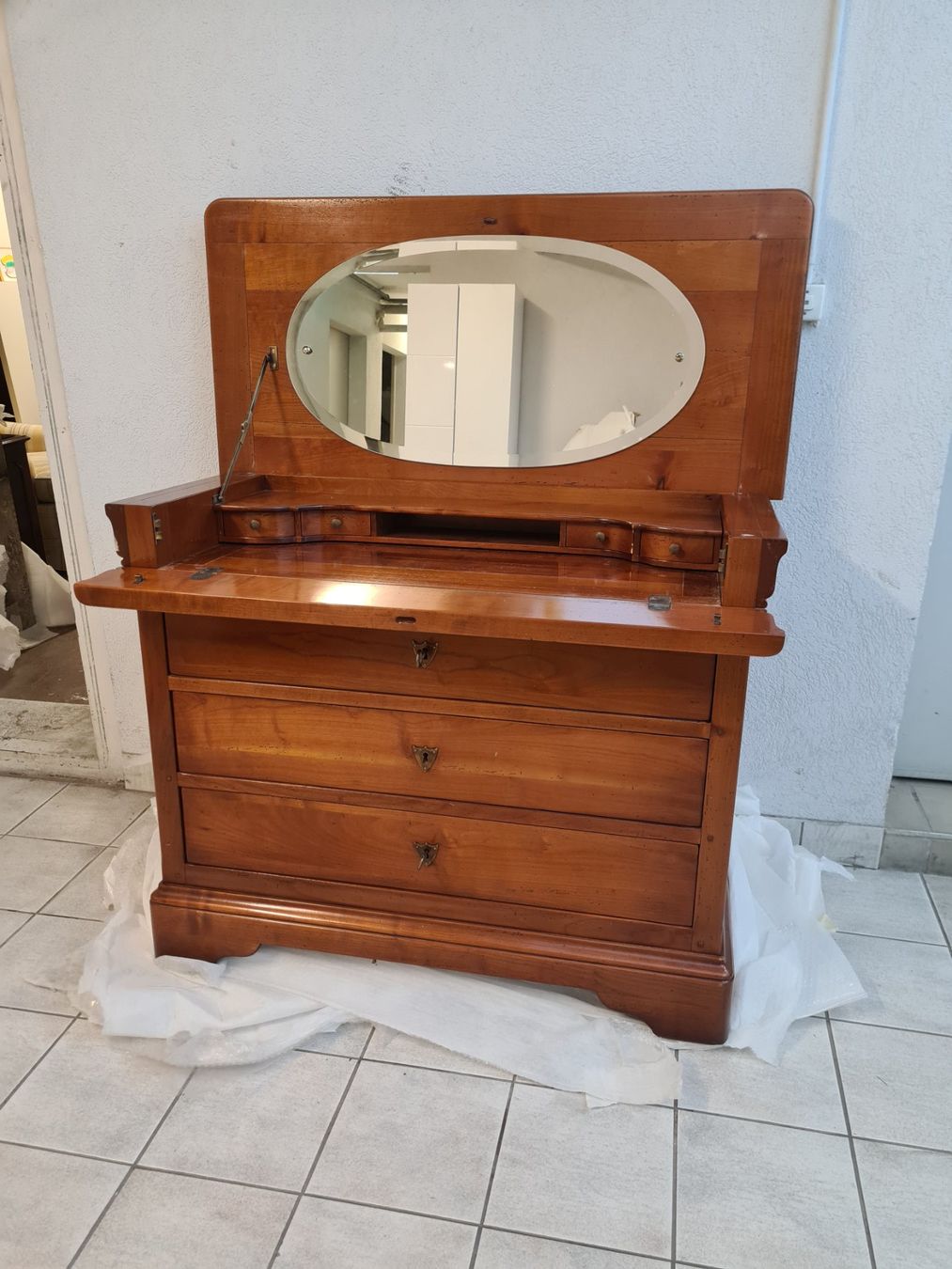 Schminktische: Coiffeuse – Gebraucht aus Monthey von 187-zeroo