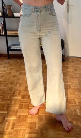 LEVIS HIGH WAIST WIDE & STRAIGHT LEGS JEANS SIZE 29