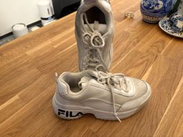 Sportliche FILA Sneaker in Weiss, Grösse 37
