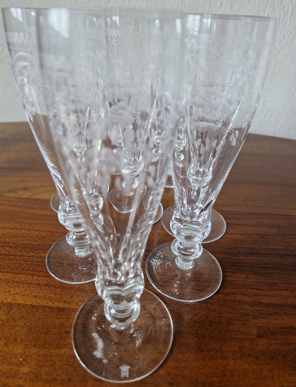 Gläser: 8 Theresienthal Champagnergläser, Radgravur – Neu (gemäss Beschreibung) aus Bern von Antikbatik 9
