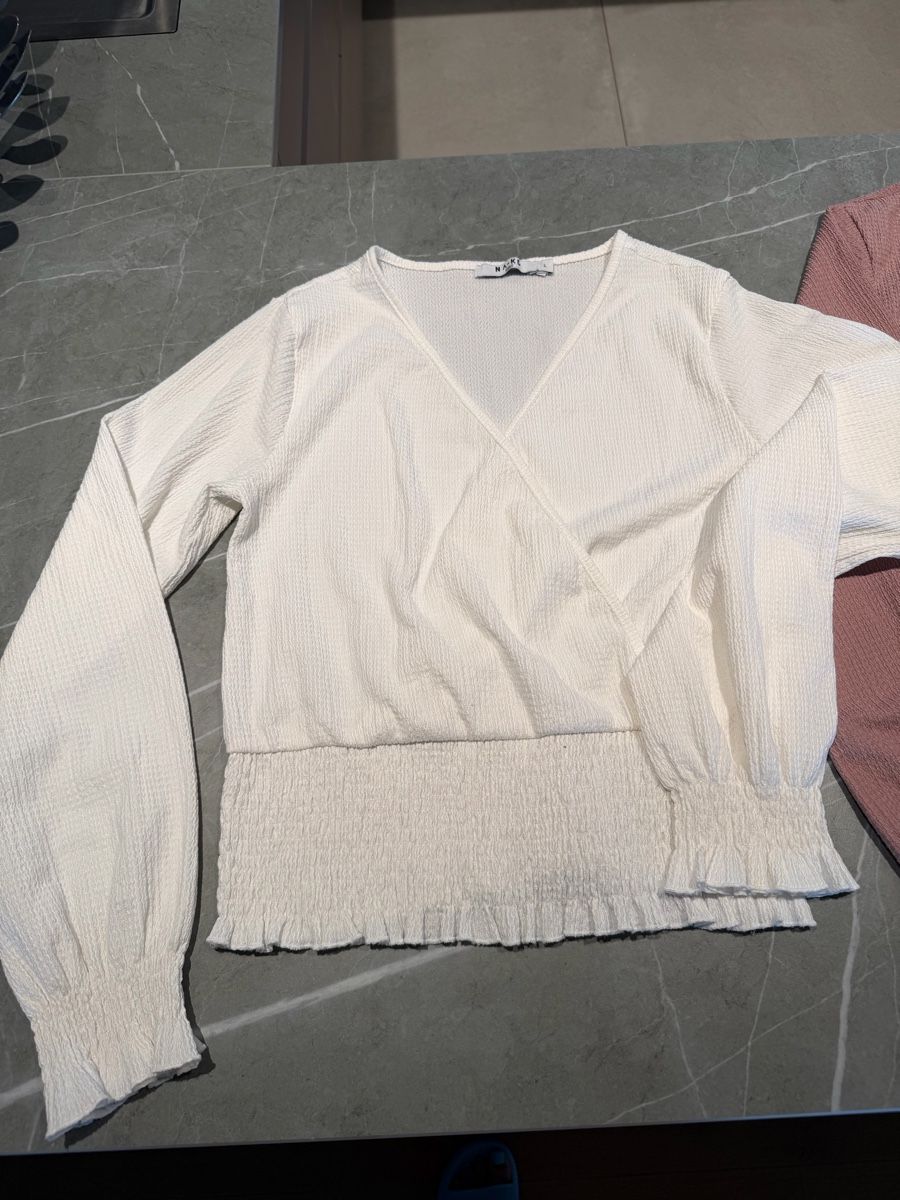 Na-kd Lots de vêtements: Zwei NA-KD Wickelpullover Grösse L – D'occasion à Kappel SO par Janni07 4
