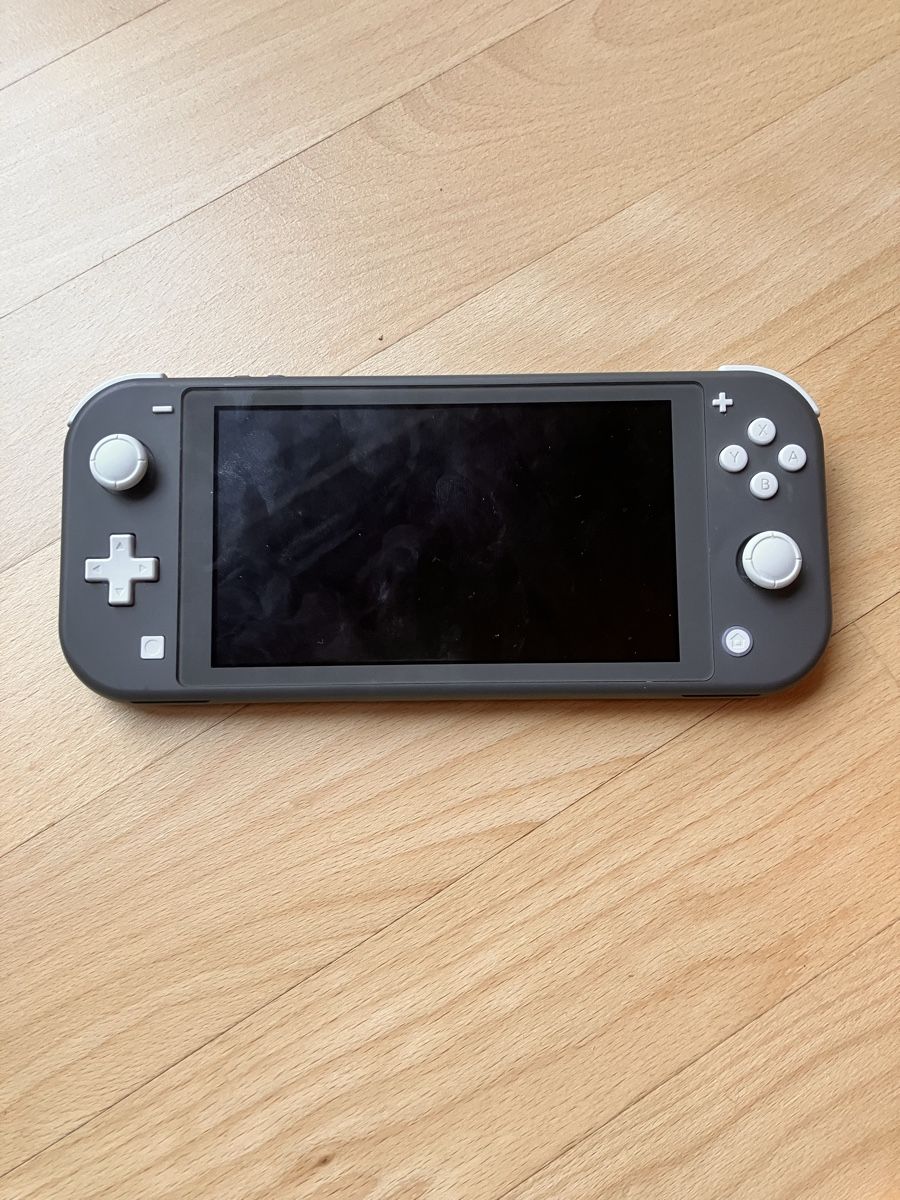 Nintendo Konsolen: Nintendo Switch lite – Gebraucht aus Gränichen von til_h55w