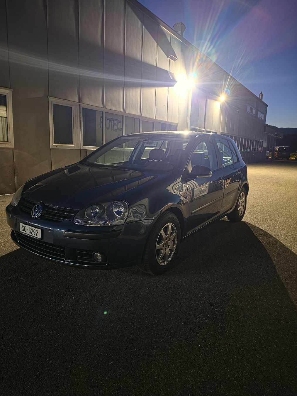 VW Automobili: VW Golf 5 2.0 fsi – Difettoso da solothurn venduto da A5292 3
