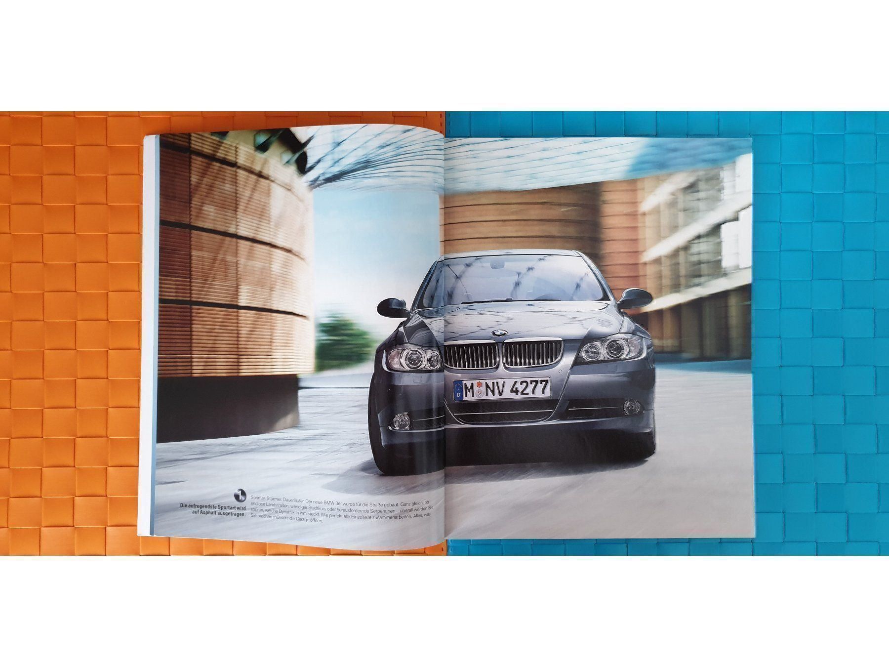 Riviste & Magazine: BMW 3er LIMOUSINE E90 2005 - Prospekt / Katalog – Usato da Viganello venduto da CARLiteratur 2